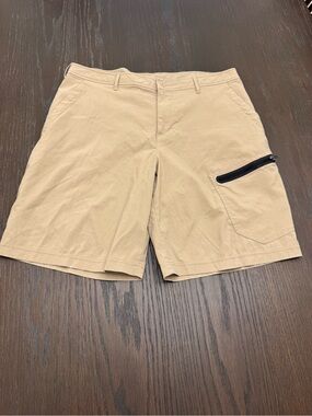 Champion tan shorts size 36W #champion #athletic